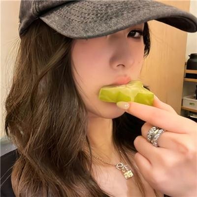 亚细亚的天使海报