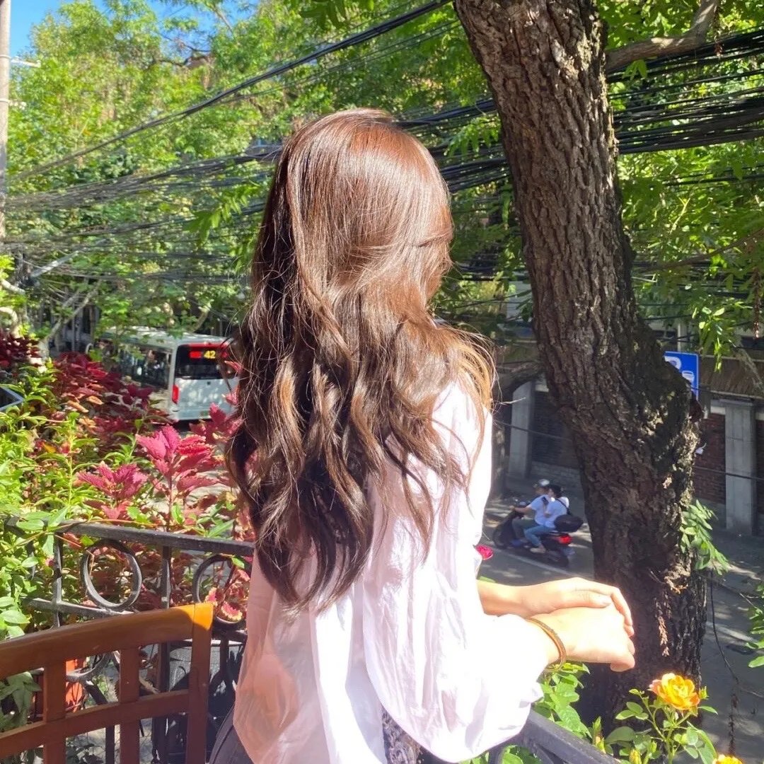 女人世上海报